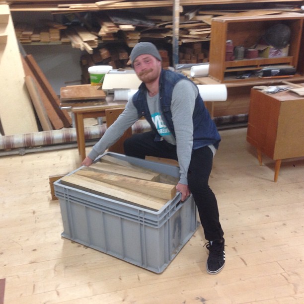 1375927_729490050397839_721367732_n